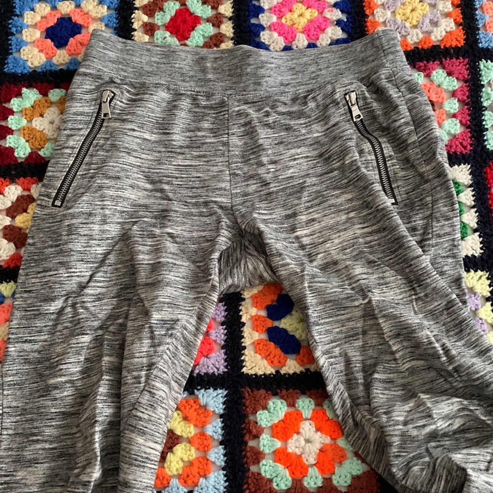 Gap jogging pants